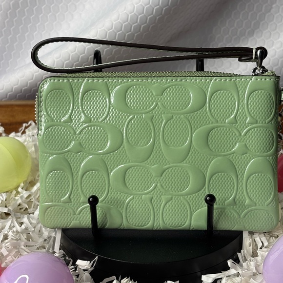 Coach Corner Zip Signature Patent Wristlet NWT - Picture 3 of 5